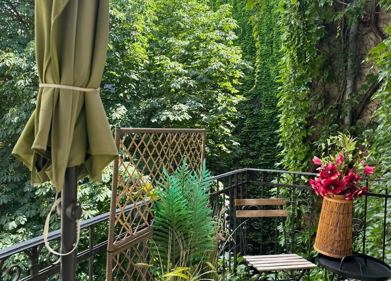 Suzannah Apartment By The Danube Budapest