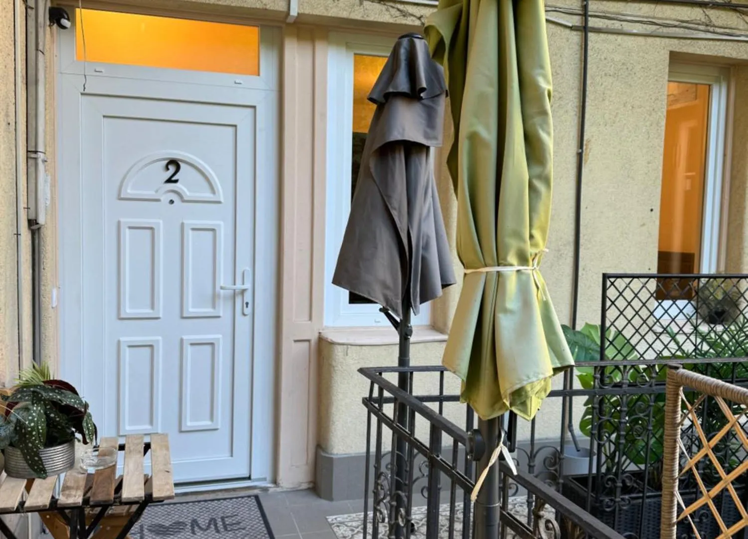 Suzannah Apartment By The Danube Budapest
