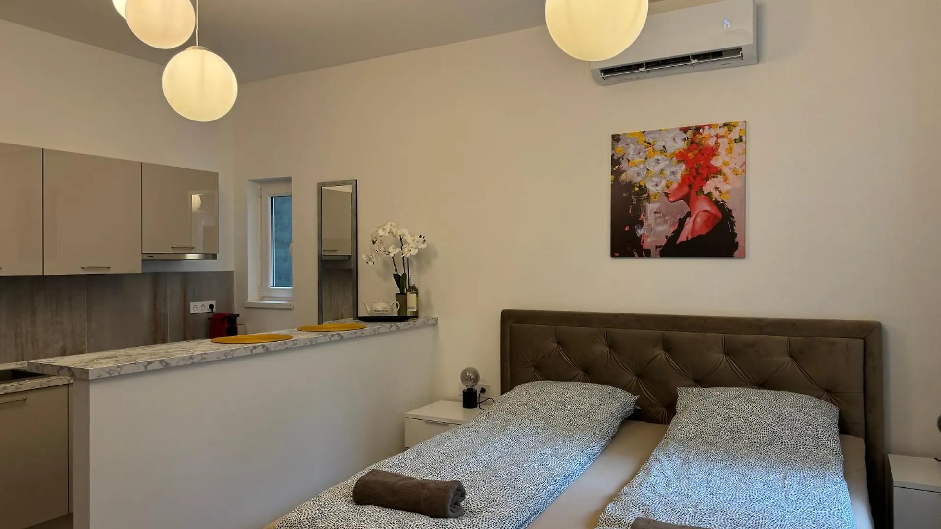 Suzannah Apartment By The Danube Budapest