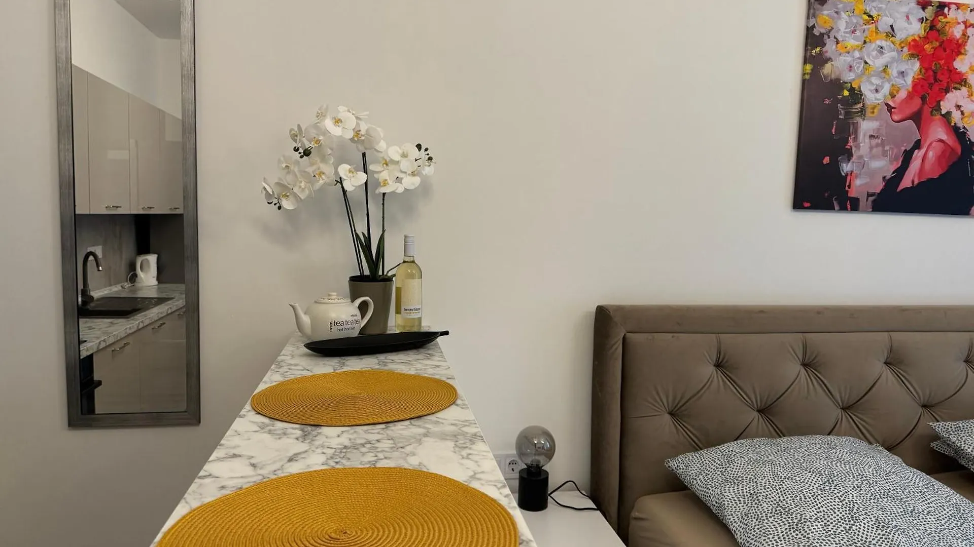 Suzannah Apartment By The Danube Budapest