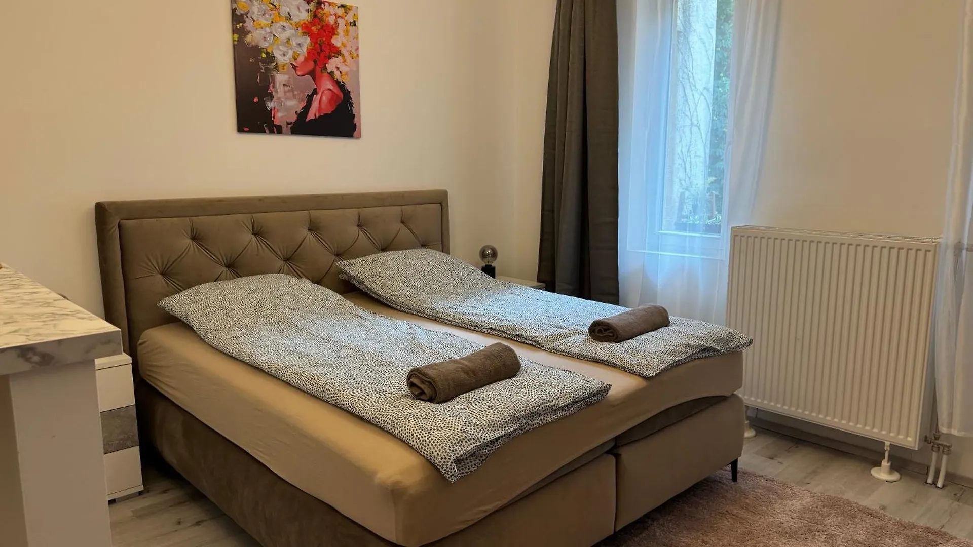 Suzannah Apartment By The Danube Budapest